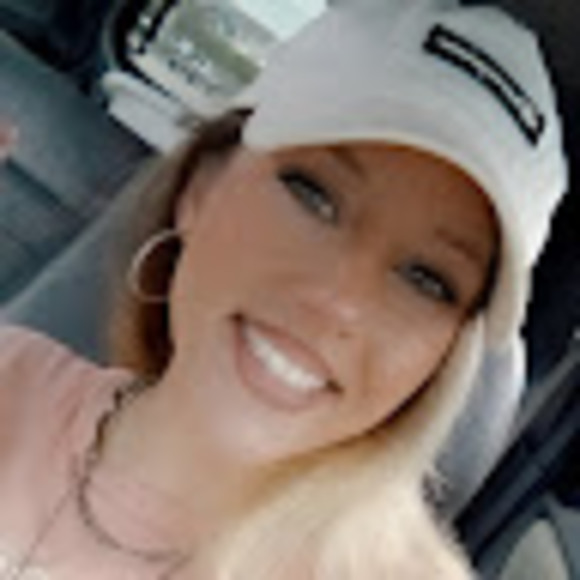 Meet your Posher, Brittany - Picture 1 of 1